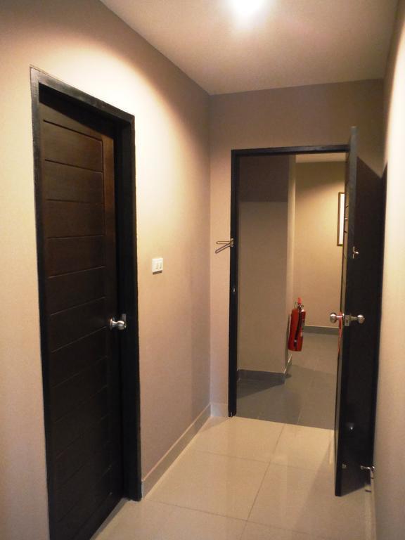Shooters Guesthouse Pattaya Room photo
